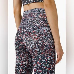 lululemon | size 6 Wunder Under High-Rise Crop Scallop Water Blossom‎ Multi